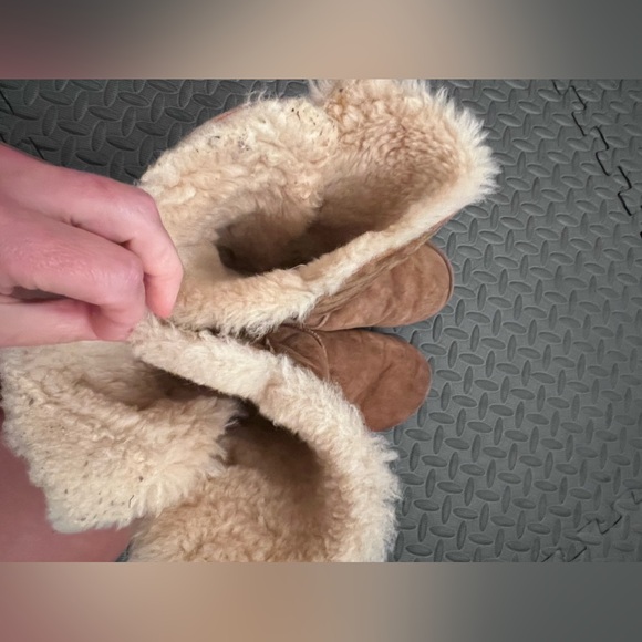 UGG authentic tall boots. Size 9. Very well worn but still warm and comfy! - Picture 5 of 7